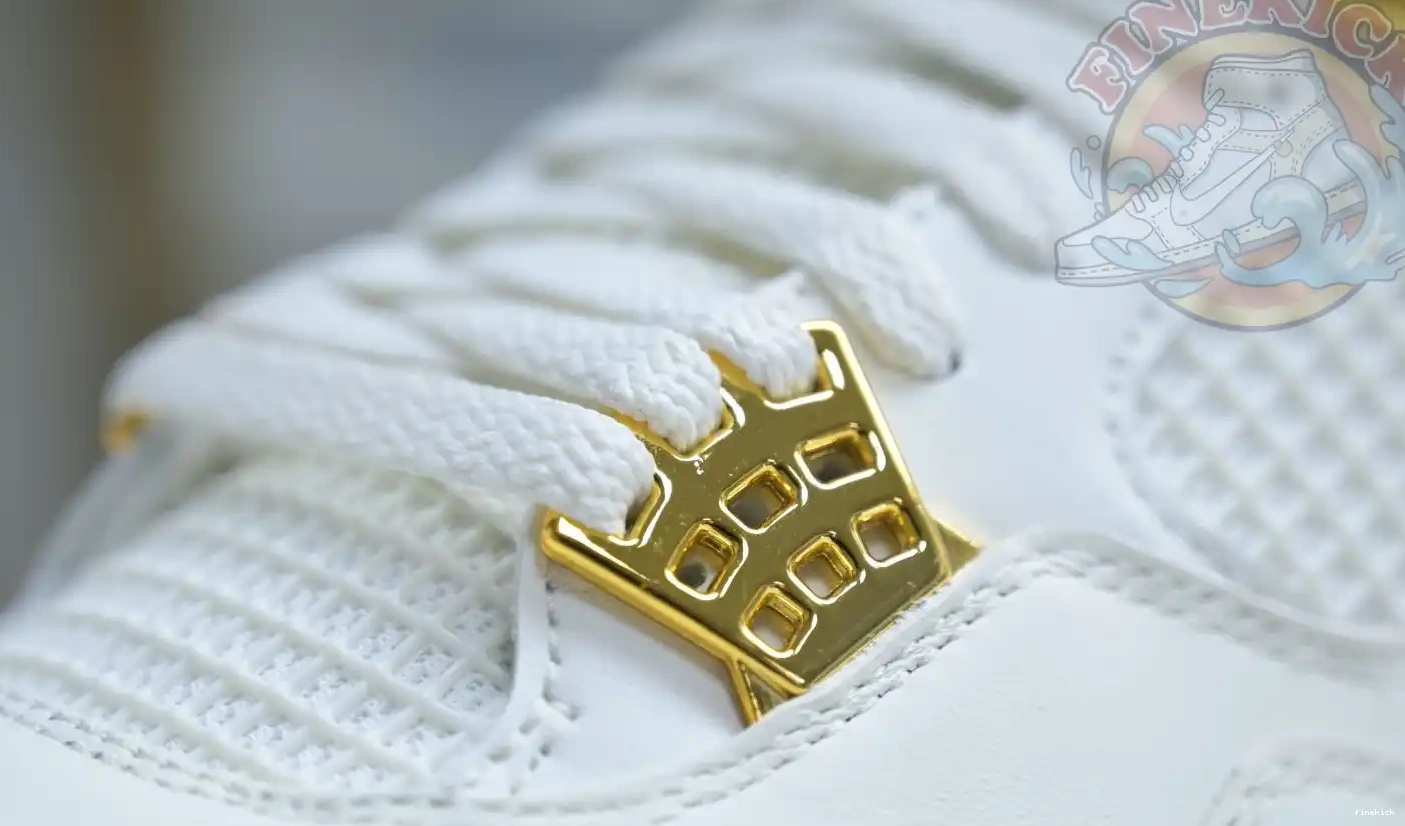 4 Air Jordan 0523
